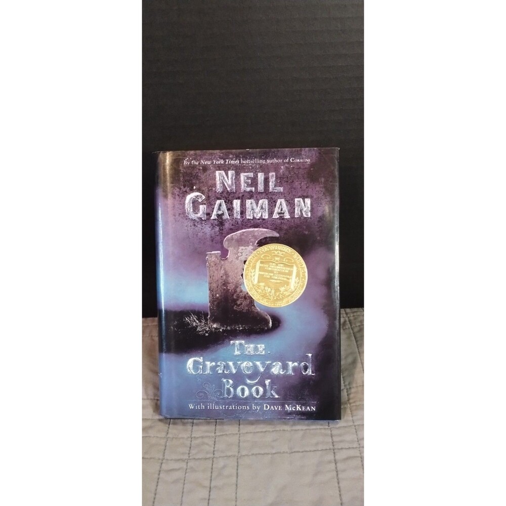 Neil Gaiman The Graveyard Book (2008) Hardcover Illustrated Dave McKean DJ